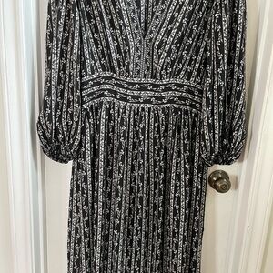 Max Studio Long Sleeve Black and White Dress